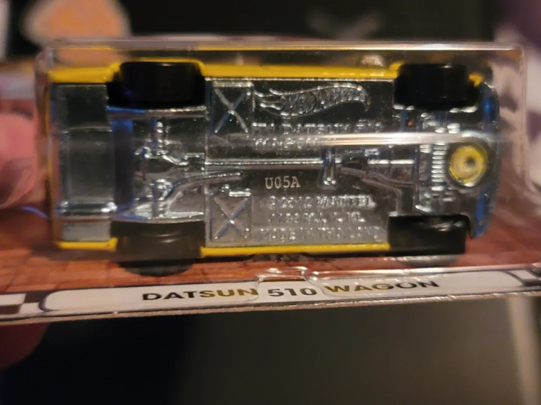 Hot Wheels Premium Datsun 510 Wagon image indicator(6)