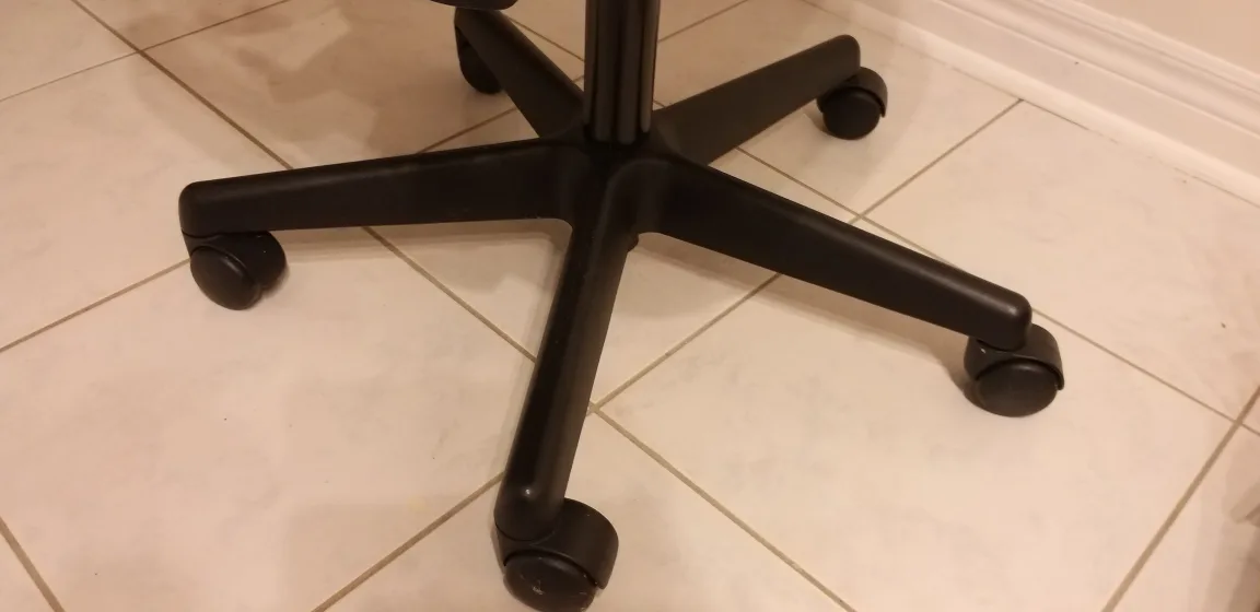 Office Chair - Gently Used image indicator(4)