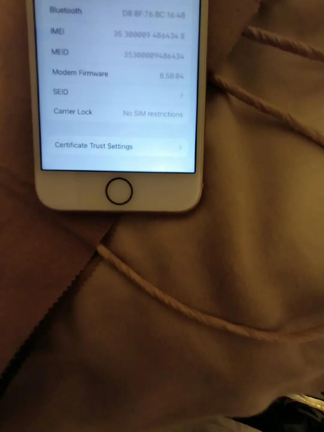 Apple iPhone 8 64GB White image indicator(6)