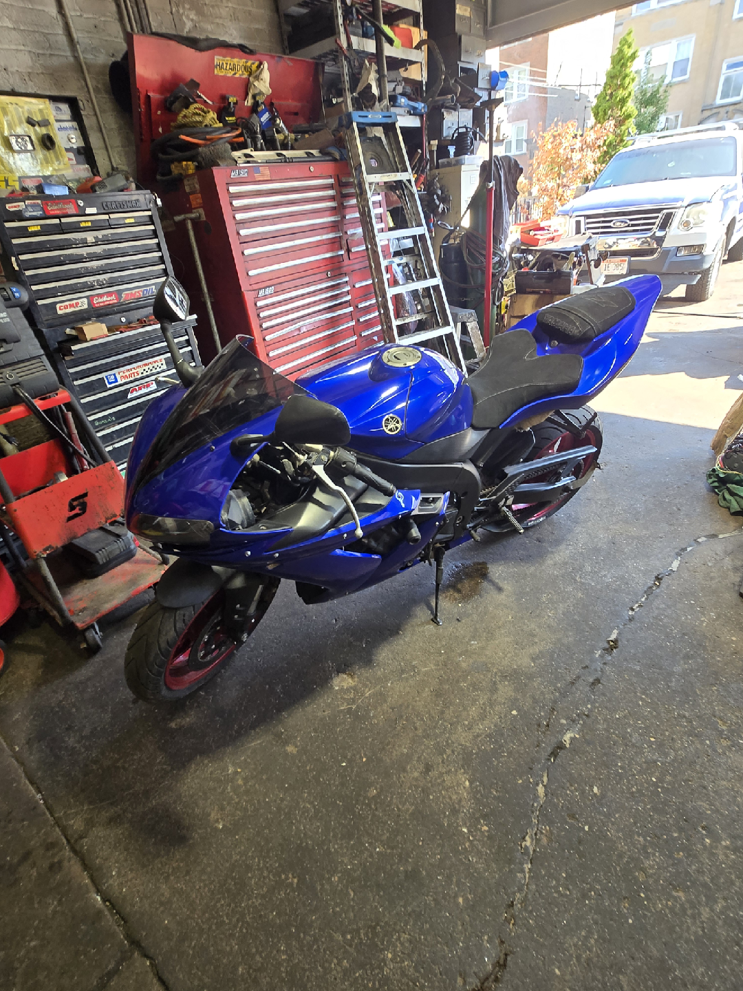 Yamaha R1 Blue Motorcycle - photo 3