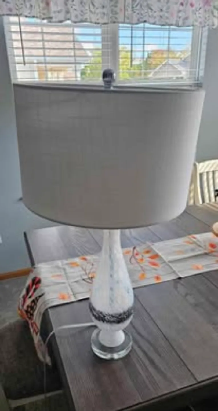 Black and White Swirl Glass Table Lamp image indicator(2)