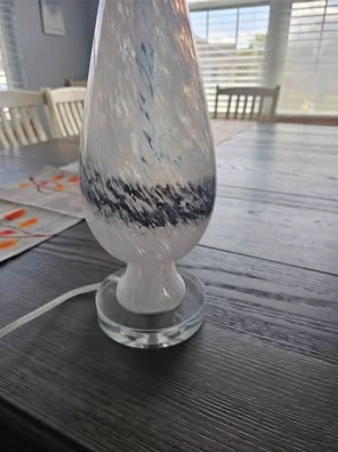 Black and White Swirl Glass Table Lamp image indicator(3)