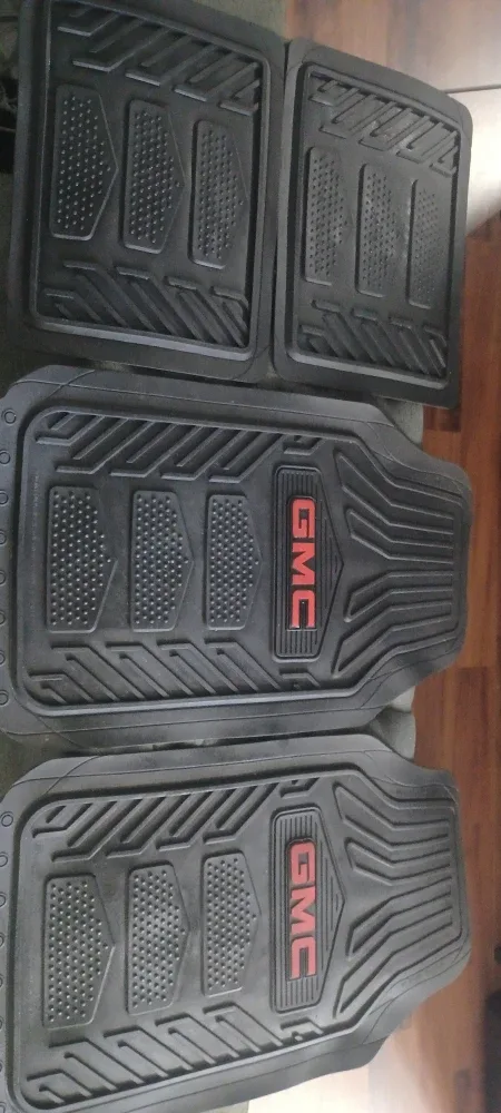 GMC Black Rubber Car Floor Mats - Set of 4 image indicator(4)
