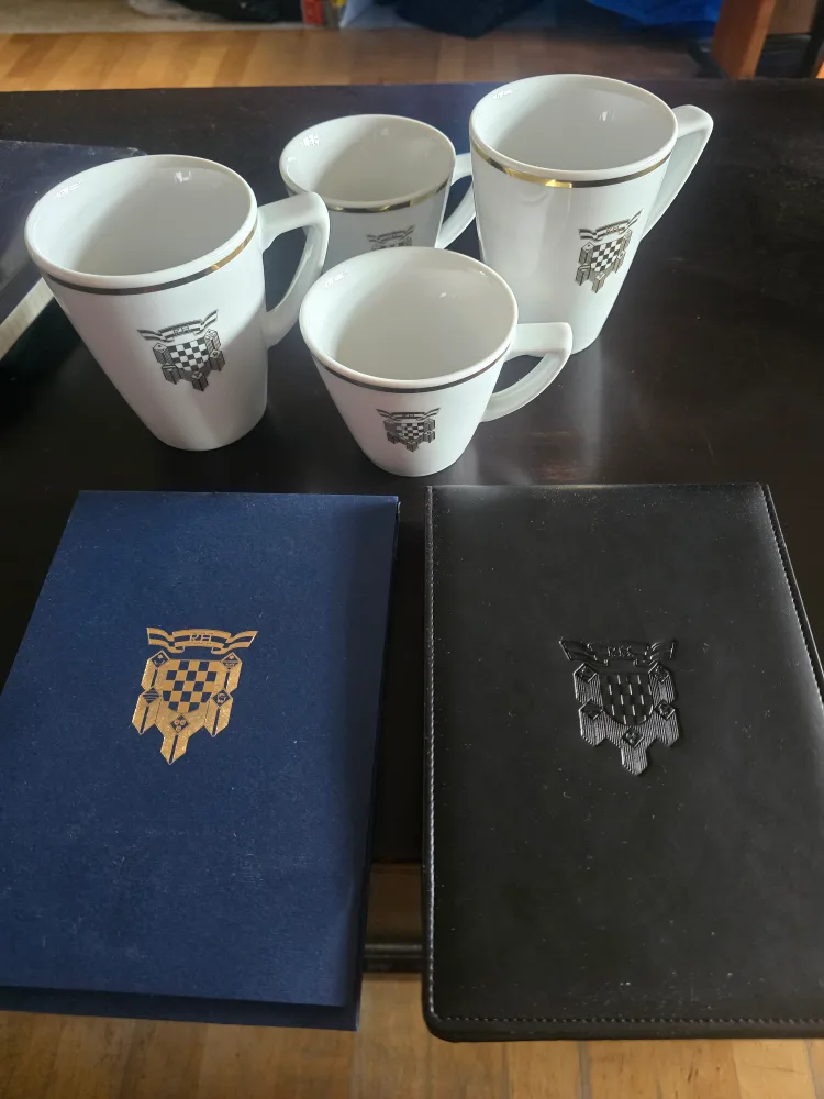 Croatian Mugs and Stationery Set thumbnail