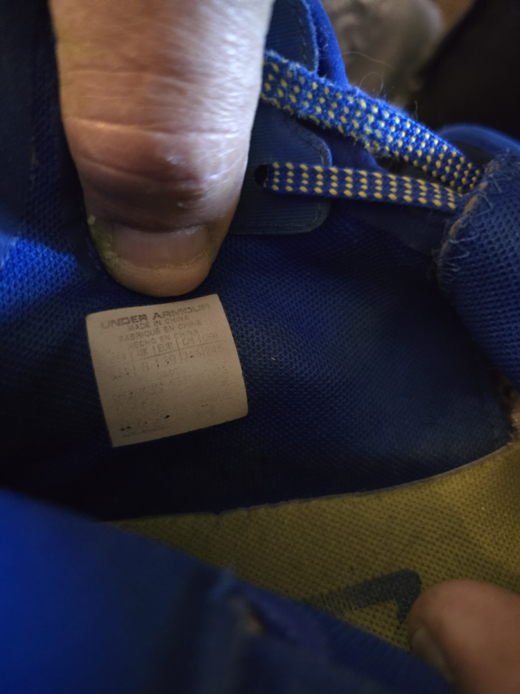 Under Armour Blue Basketball Shoes - photo 2