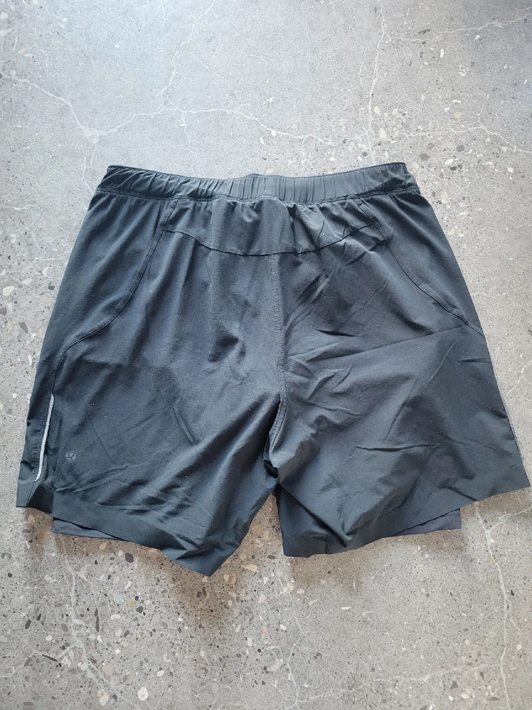 Lululemon Short image indicator(2)