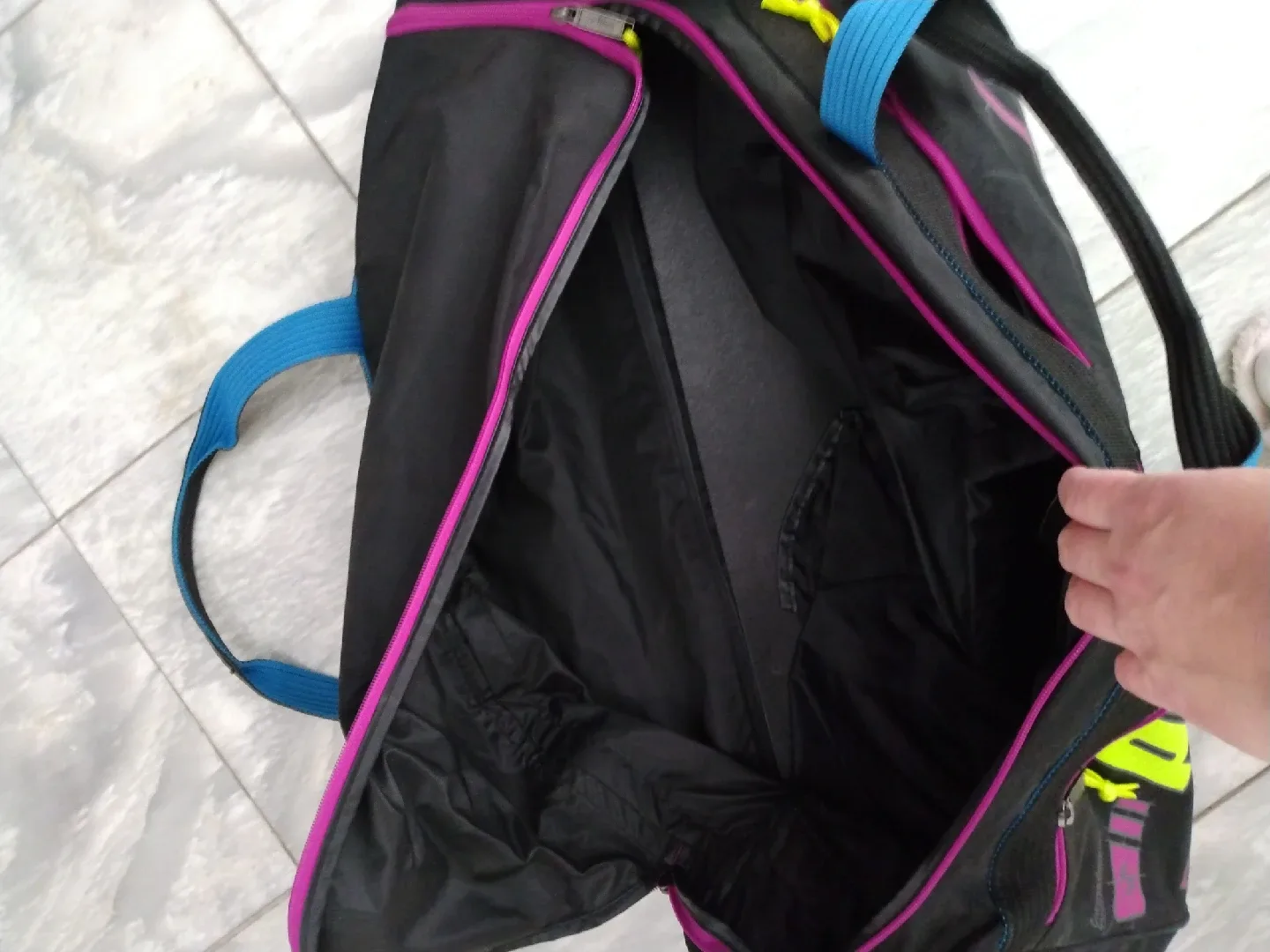 Prince Extended Squash Bag image indicator(2)