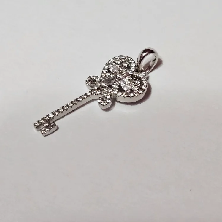 Silver Necklace with Cubic Zirconia Pendant image indicator(4)