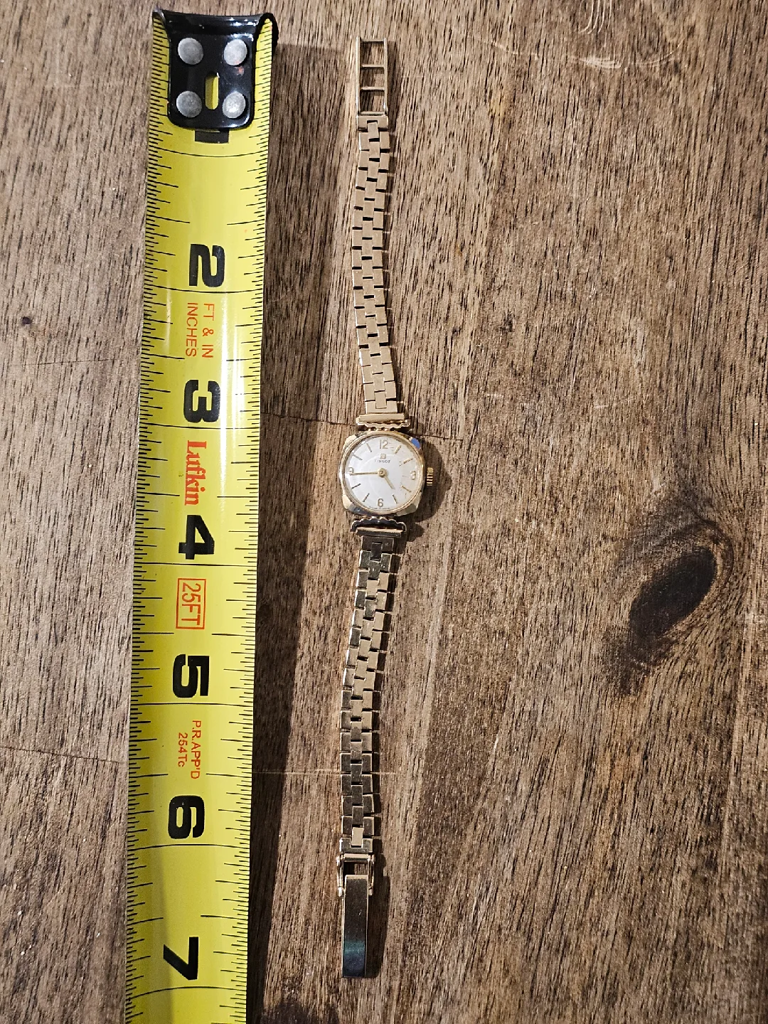 Tissot 9k Solid Gold  Women's Watch image indicator(6)