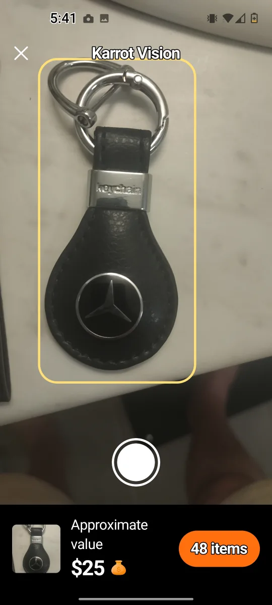 Mercedes-Benz Black Leather Keychain image indicator(3)
