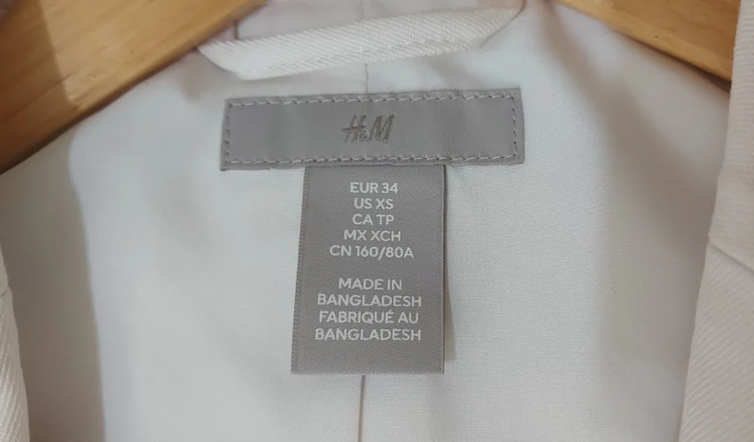 H&M Fitted Blazer - Size XS image indicator(4)