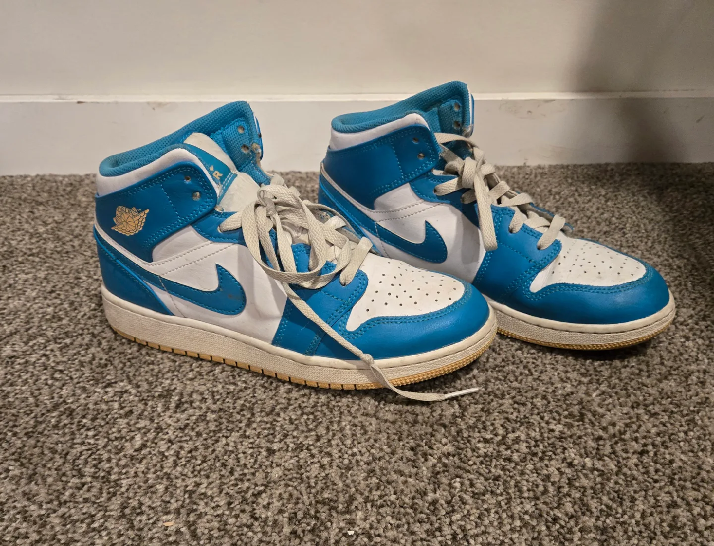Air Jordan 1 Mid White/Blue 6y image indicator(2)