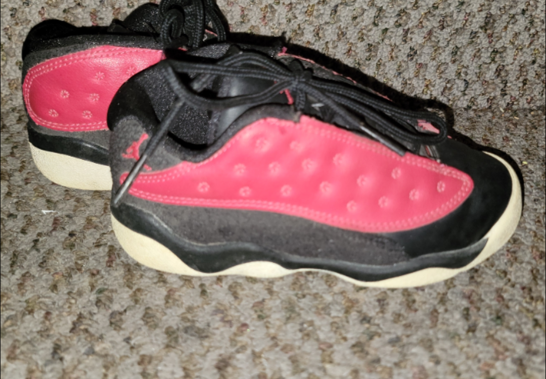Jordan 13 Retro Black/Pink Size 6C size 9 - photo 2