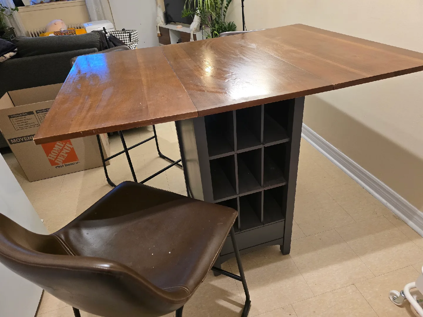 Kitchen/bar Table with Wine Rack & 3 bar  Chairs image indicator(3)