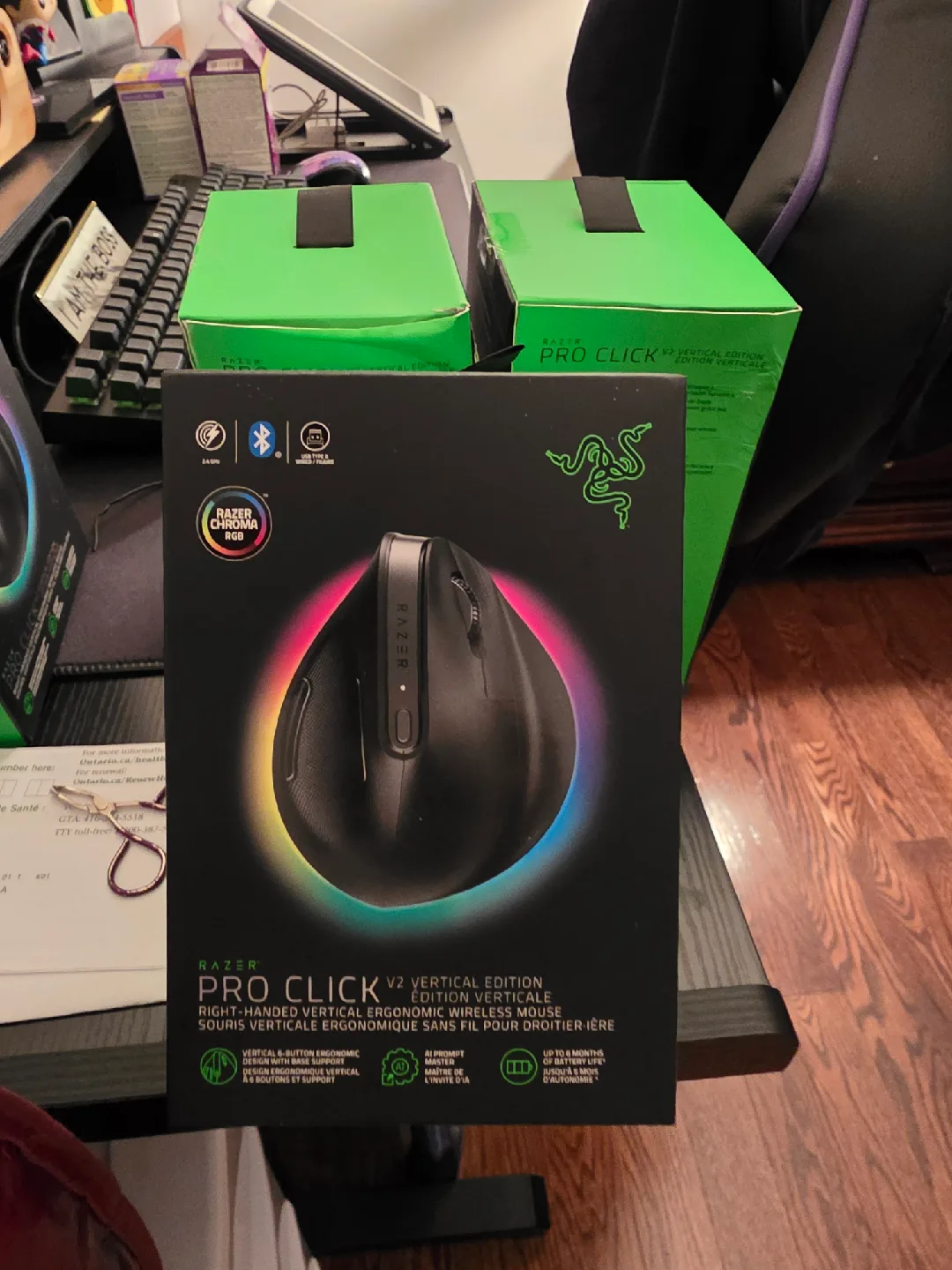 New Razer Pro Click V2 Vertical Mouse image indicator(2)