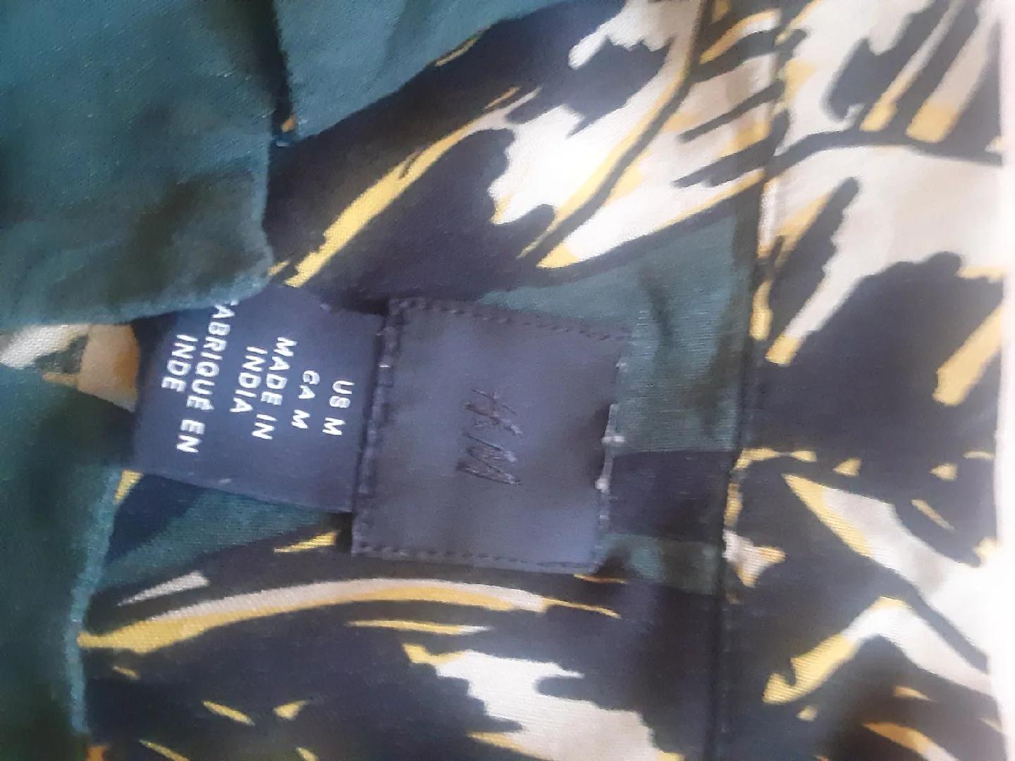 H&M Pineapple Print Shirt - Size M image indicator(2)