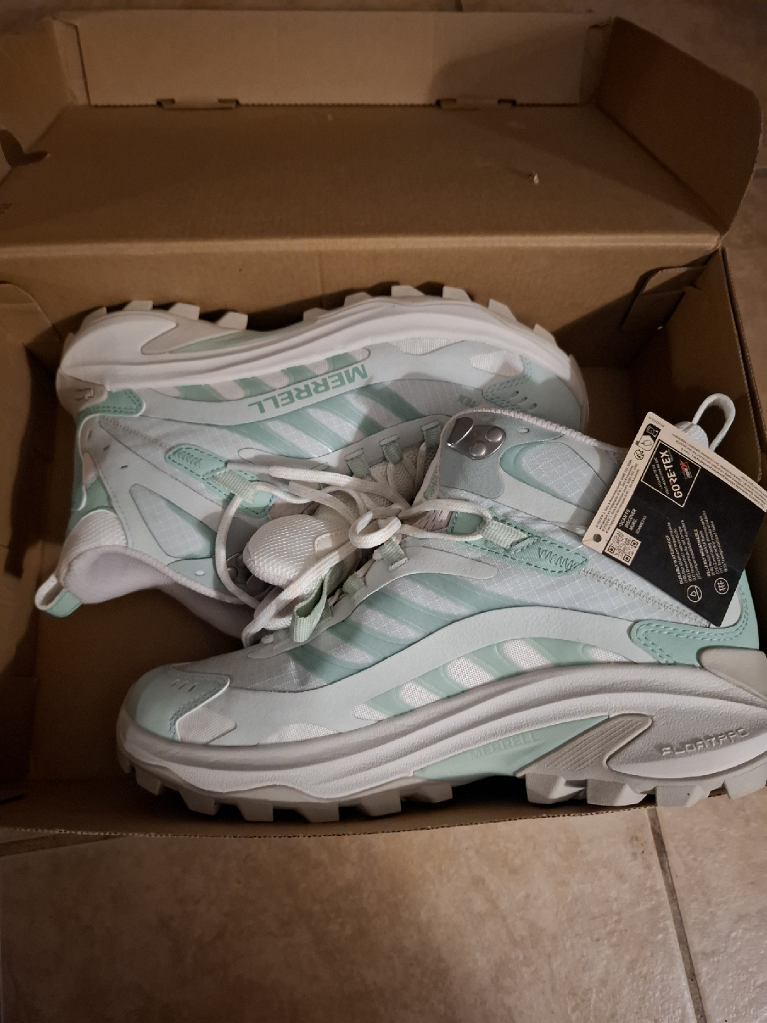 Merrell Women's Moab Speed 2 GORE-TEX Hiking Shoes