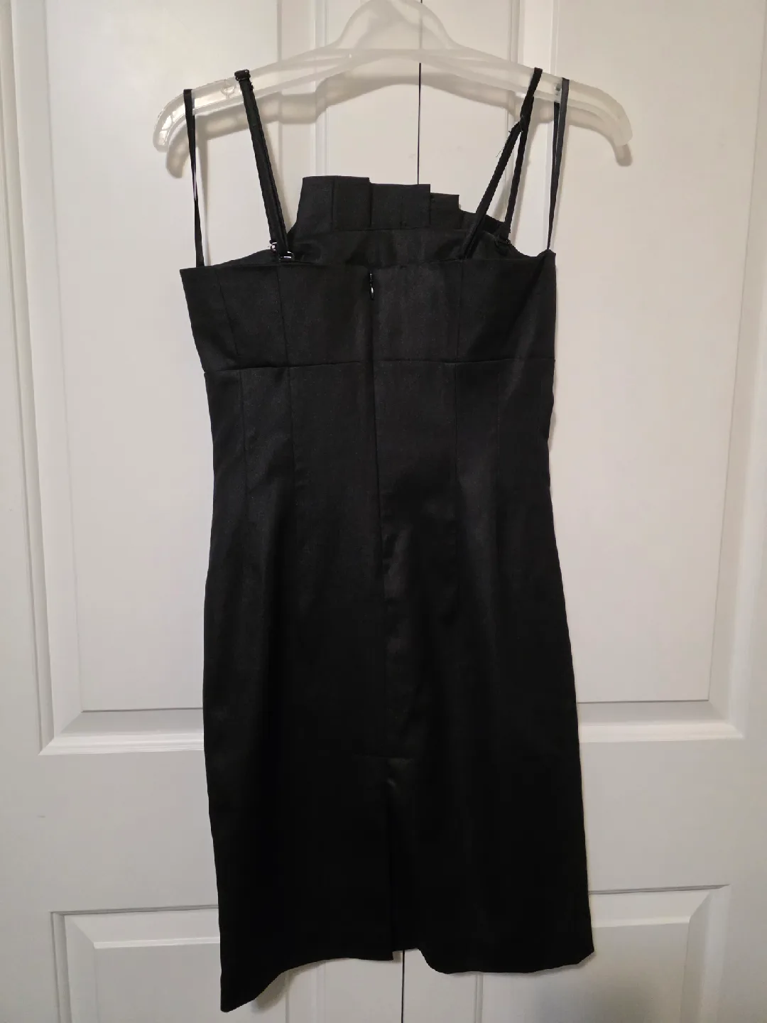 Black Dress - size 4 image indicator(2)