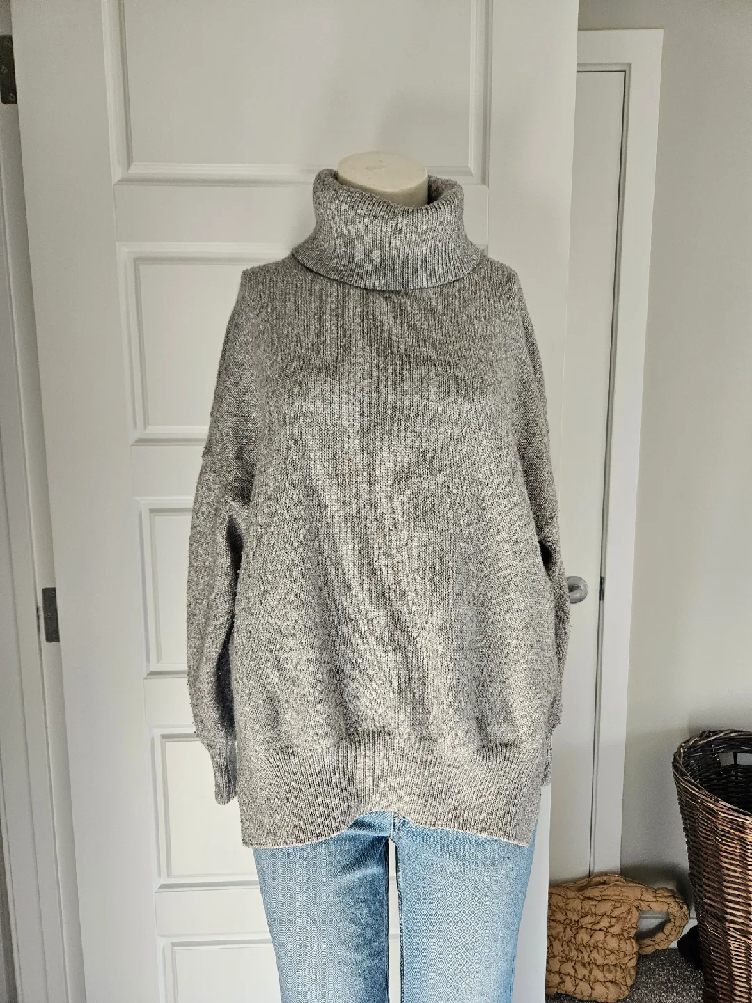 H&M XS Grey Turtleneck Sweater