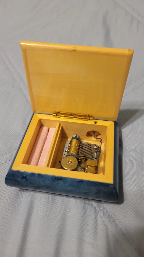 Anri Form Music Box Company Music Box image indicator(3)