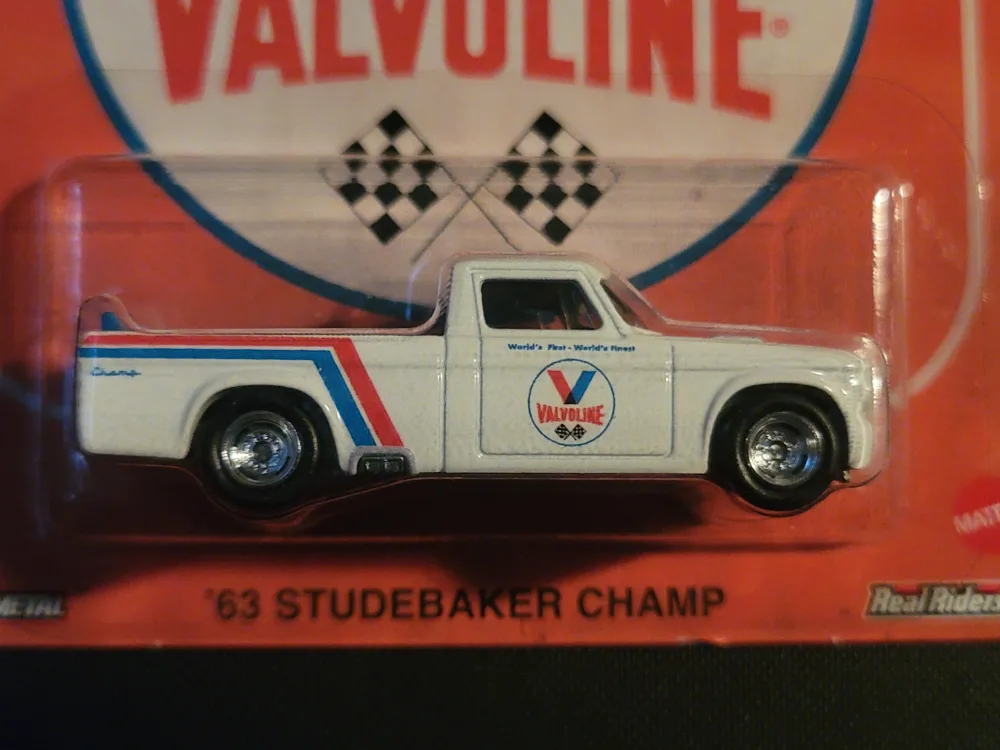 Hot Wheels Premium '63 Studebaker Champ - Valvoline image indicator(2)