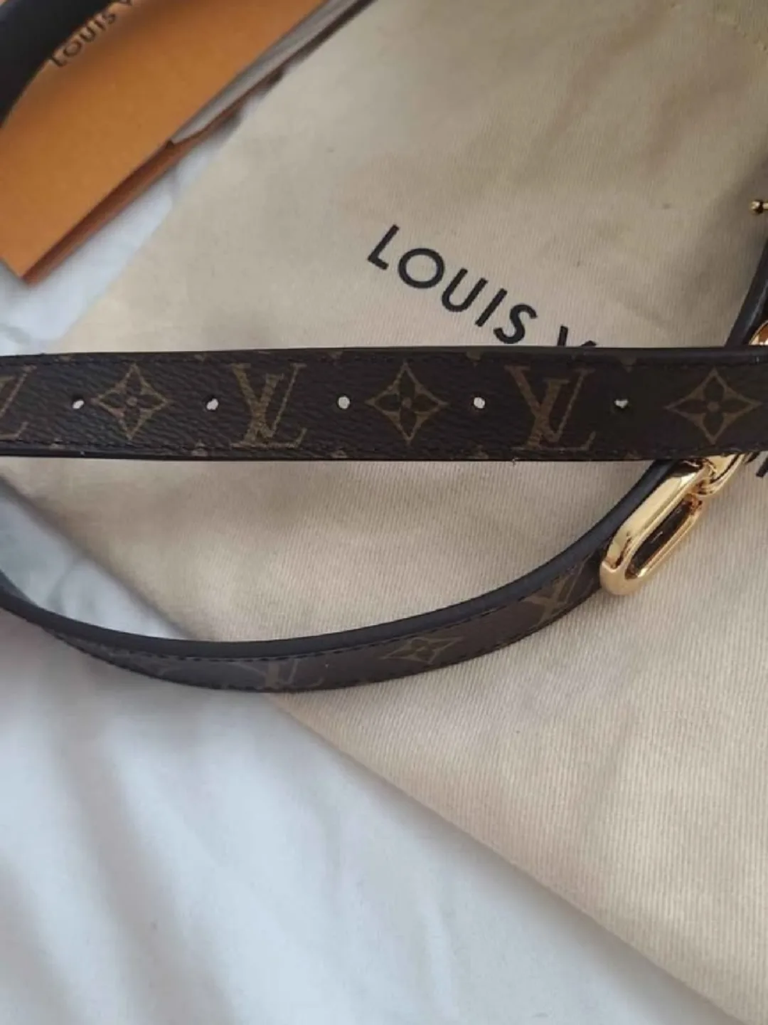 Louis Vuitton Chain Belt Size 80/32 image indicator(6)