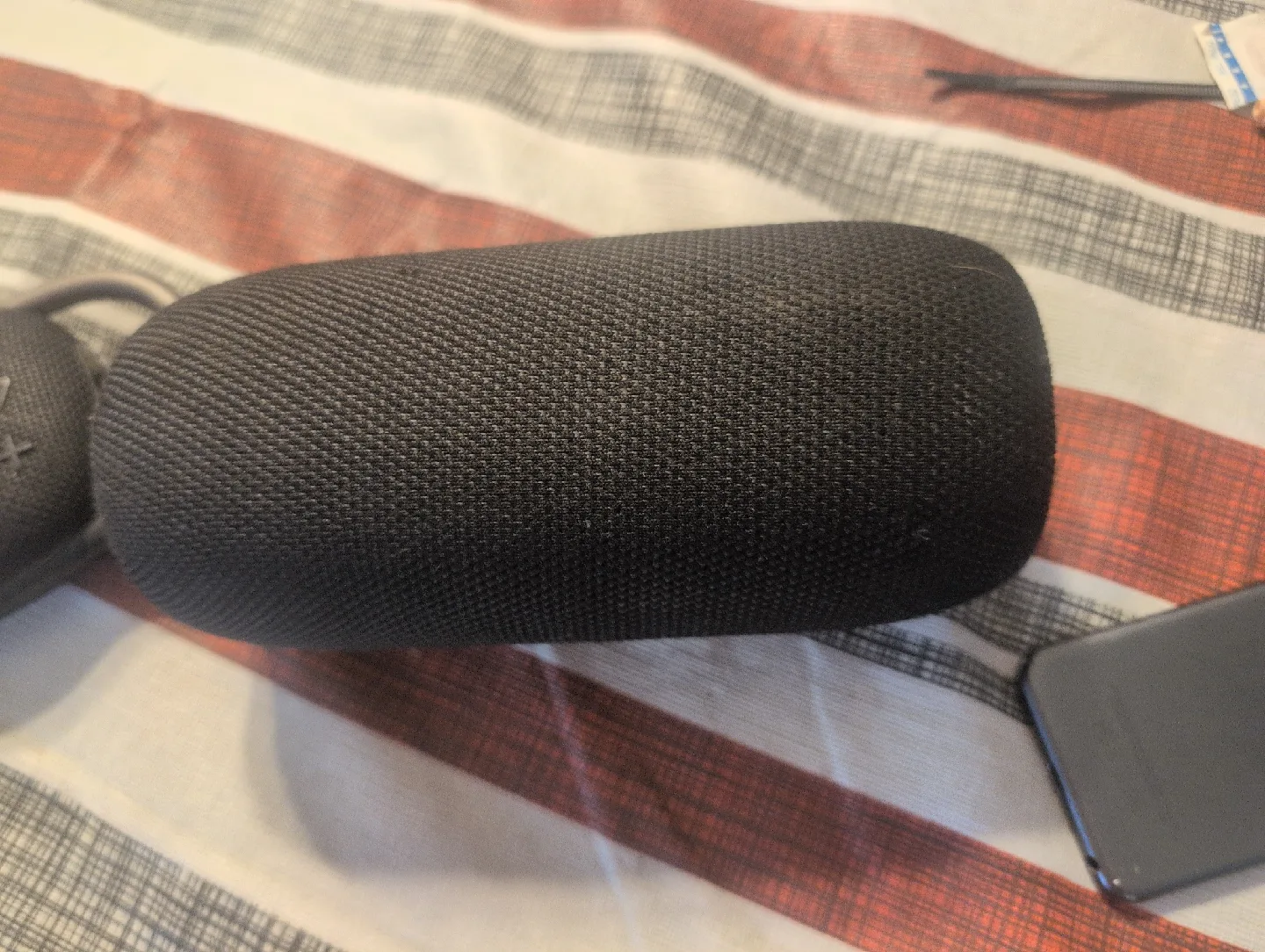 Braven BRV-1 Portable Wireless Bluetooth Speaker - Black image indicator(3)