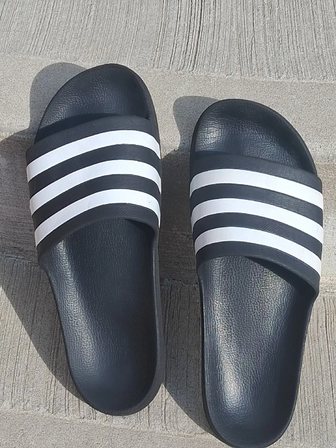 Adidas Comfort Slides image indicator(2)