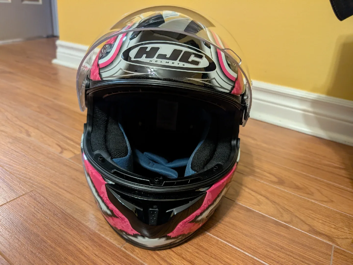 HJC Pink Motorcycle Helmet image indicator(4)