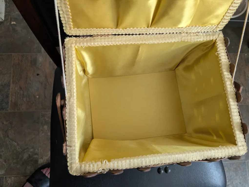 Vintage Woven Basket Sewing Box Japan image indicator(6)