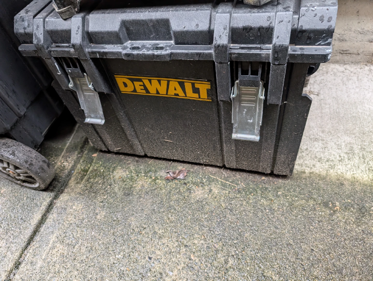 DeWalt Rolling Tool Box