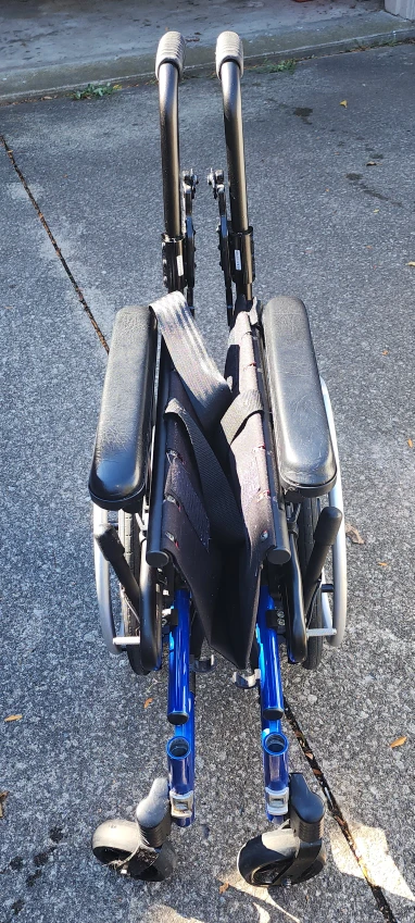 Blue Foldable Wheelchair - photo 3