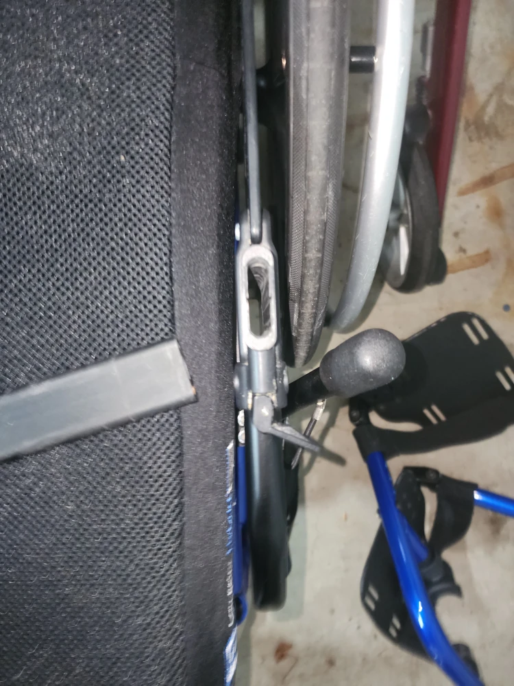 Blue Foldable Wheelchair - photo 4