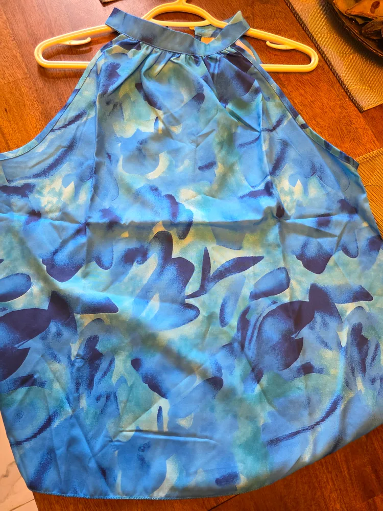 Blue Floral Halter Top - Size XL image indicator(2)