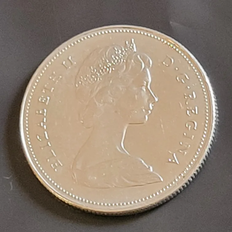 1974 Canadian 50 Cent Coin thumbnail