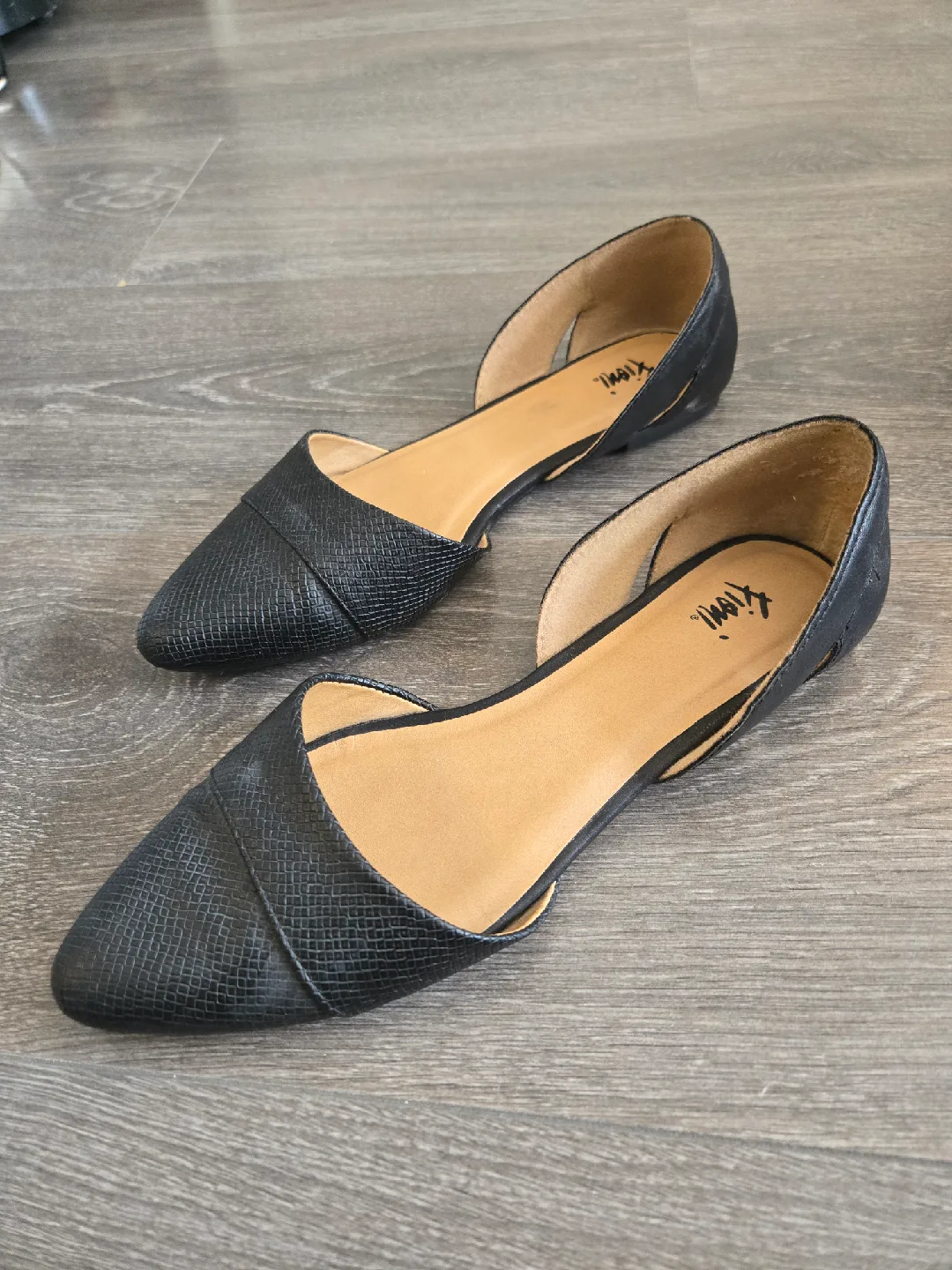 Fioni Black Flats thumbnail