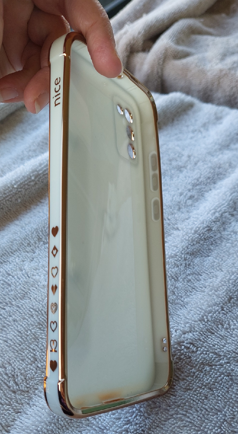 White & Gold Phone Case with Heart Design - photo 3