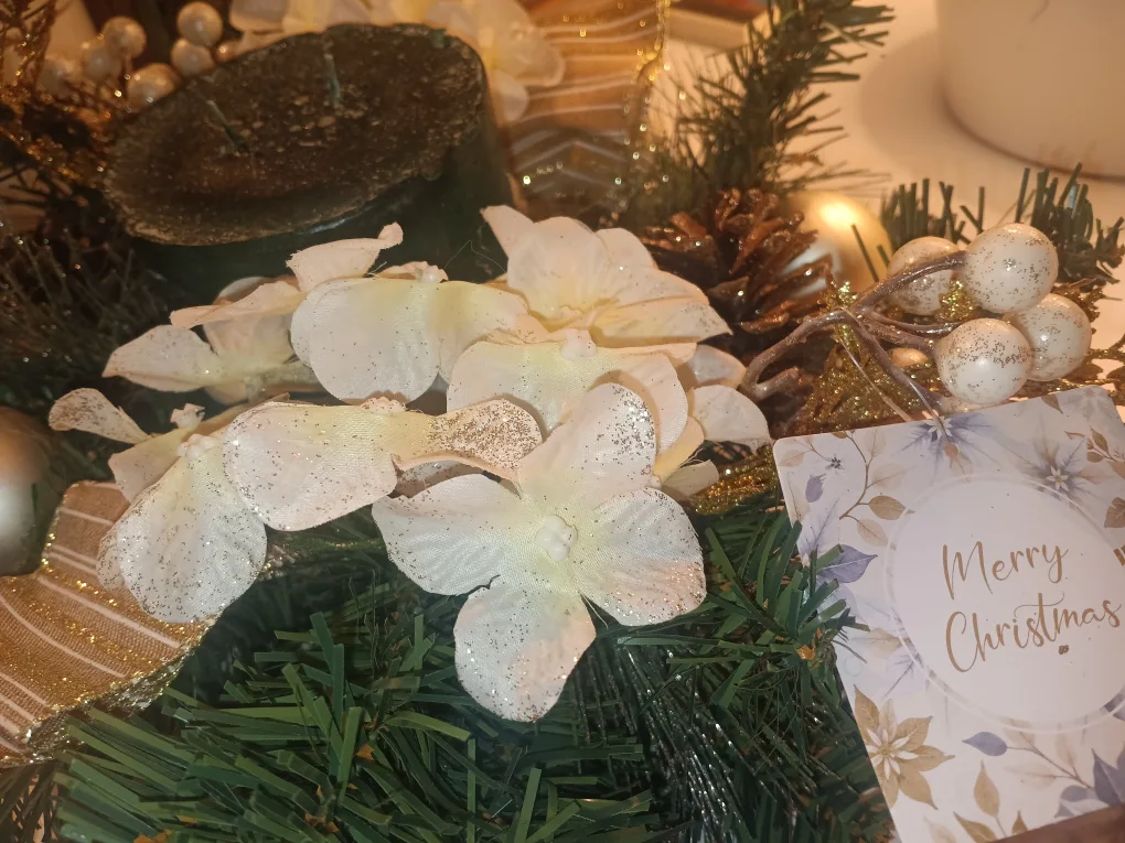 Christmas Centerpiece with Candle image indicator(4)