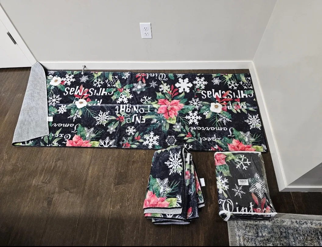 Snowflakes Runner Rug 2x6 Ft Non Slipping image indicator(5)