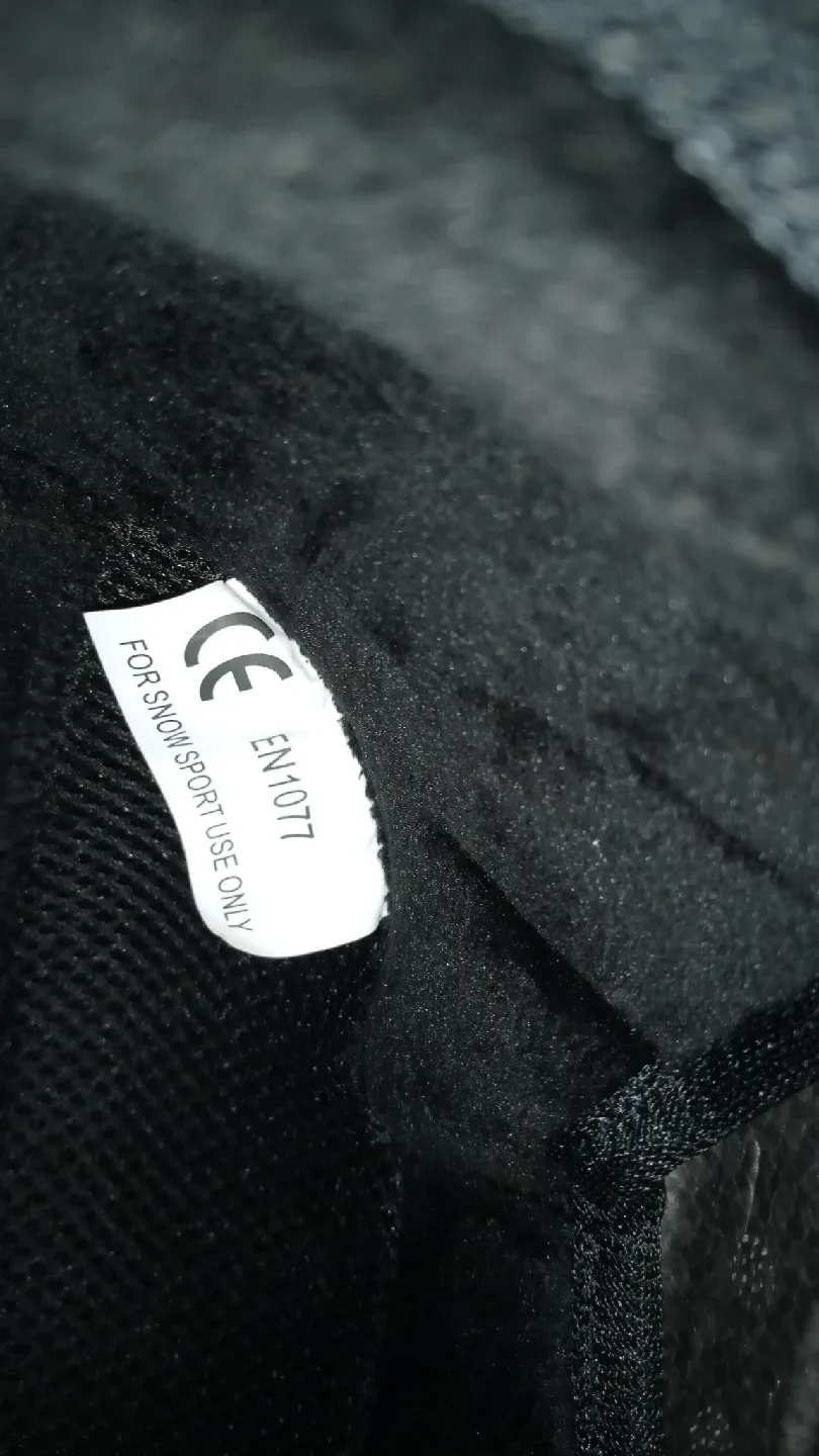 Giro & JetBlaze Ski/Snowboard Helmets image indicator(5)