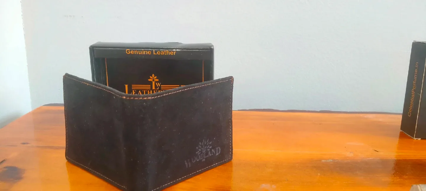 Leatherwood Genuine Leather Wallet with Box image indicator(7)