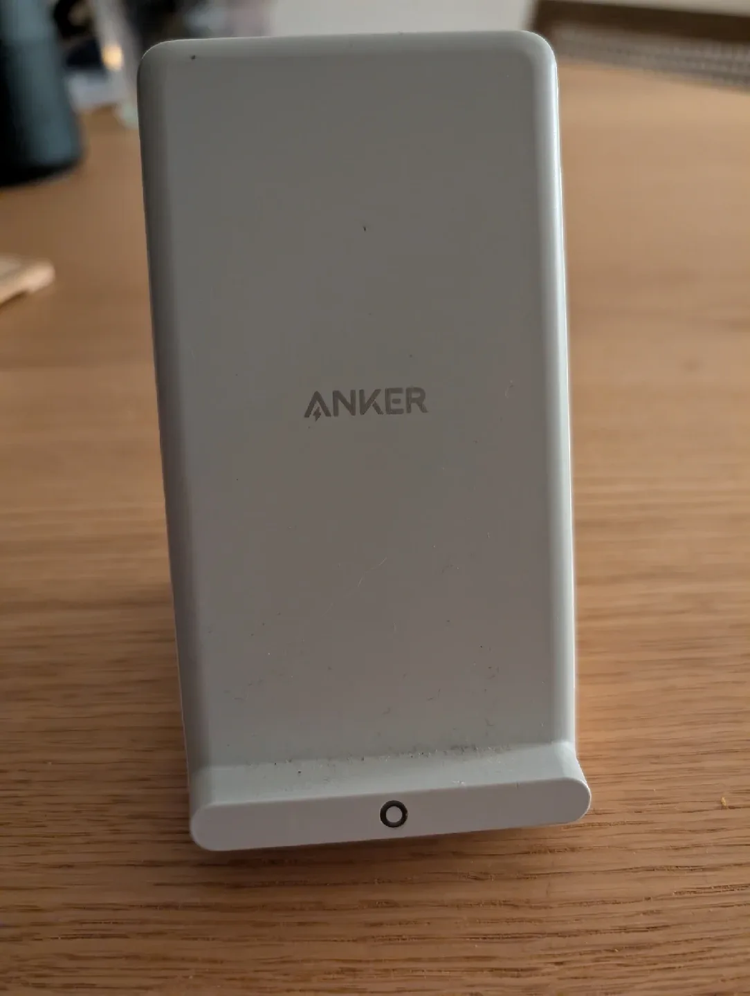 Anker Wireless Charging Stand image indicator(2)