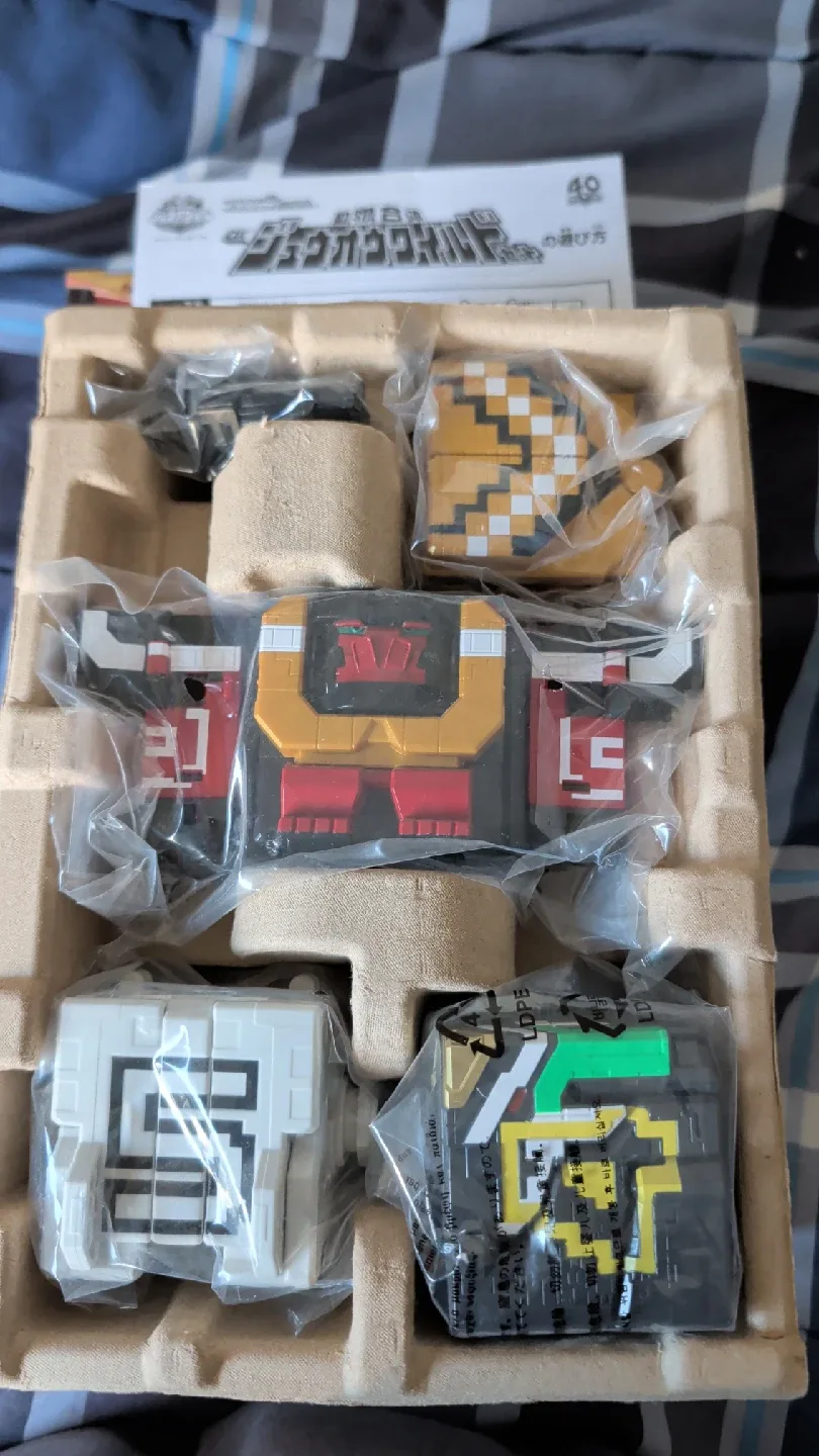 Bandai ZenkaijuOh Zenkaiger Robot Toy image indicator(2)