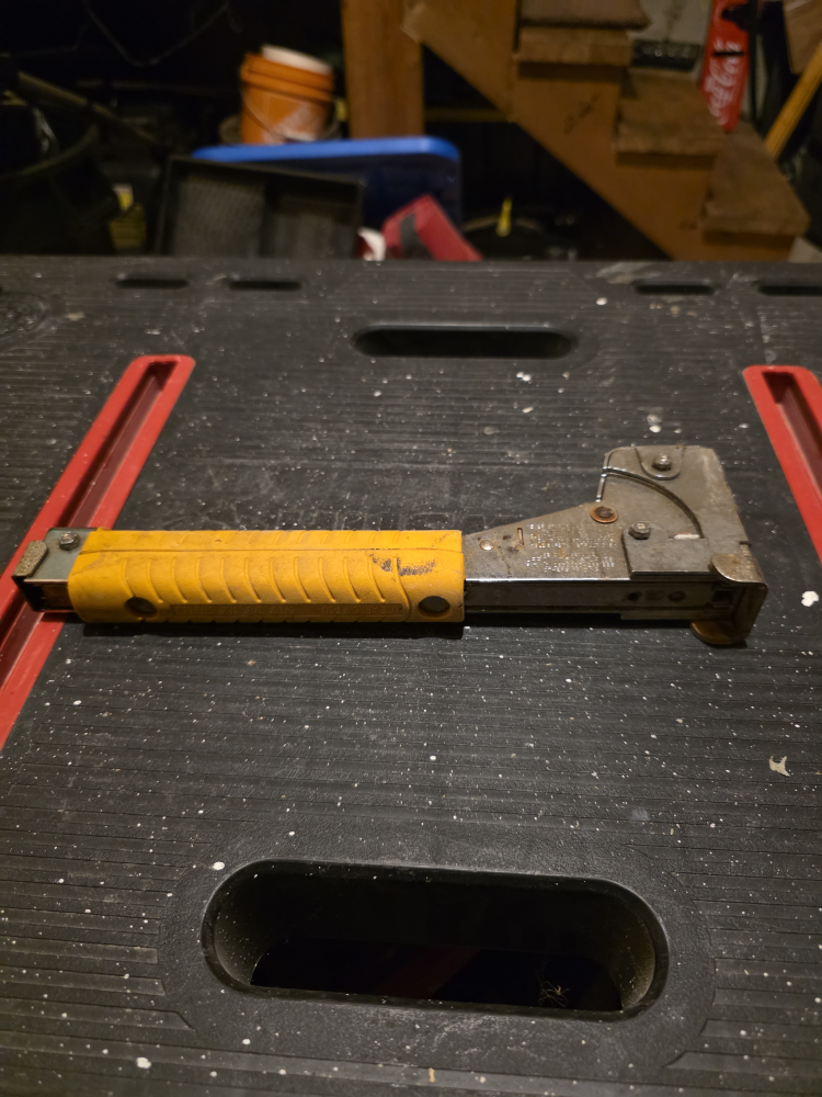 Heavy Duty Staple Gun - photo 3
