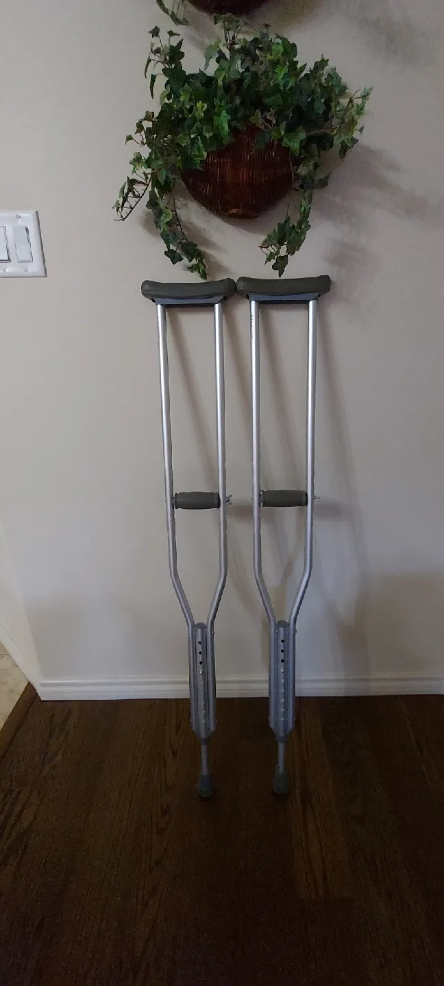 Guardian Crutches