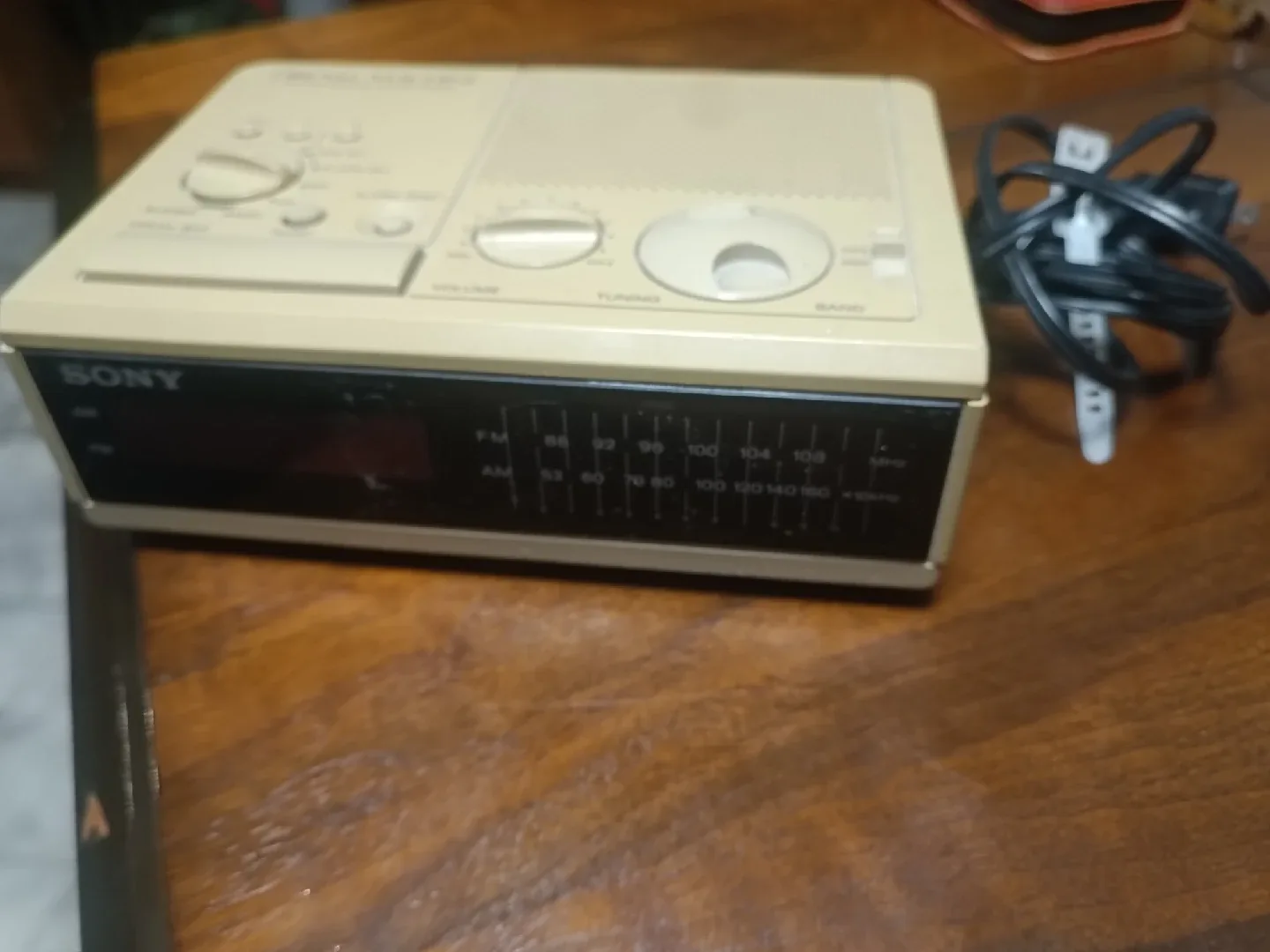 Vintage Sony Dream Machine Clock Radio image indicator(2)