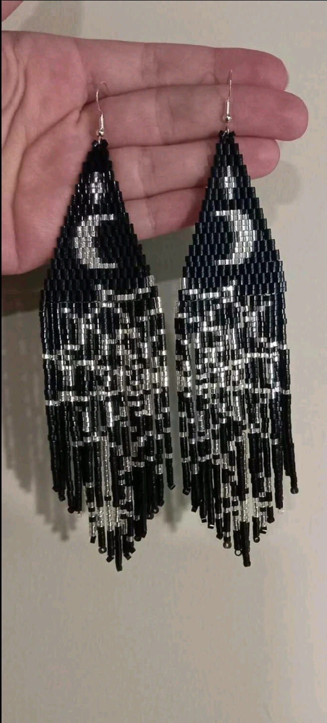 Handmade Beaded Fringe Earrings - Spider, web = Halloween time)