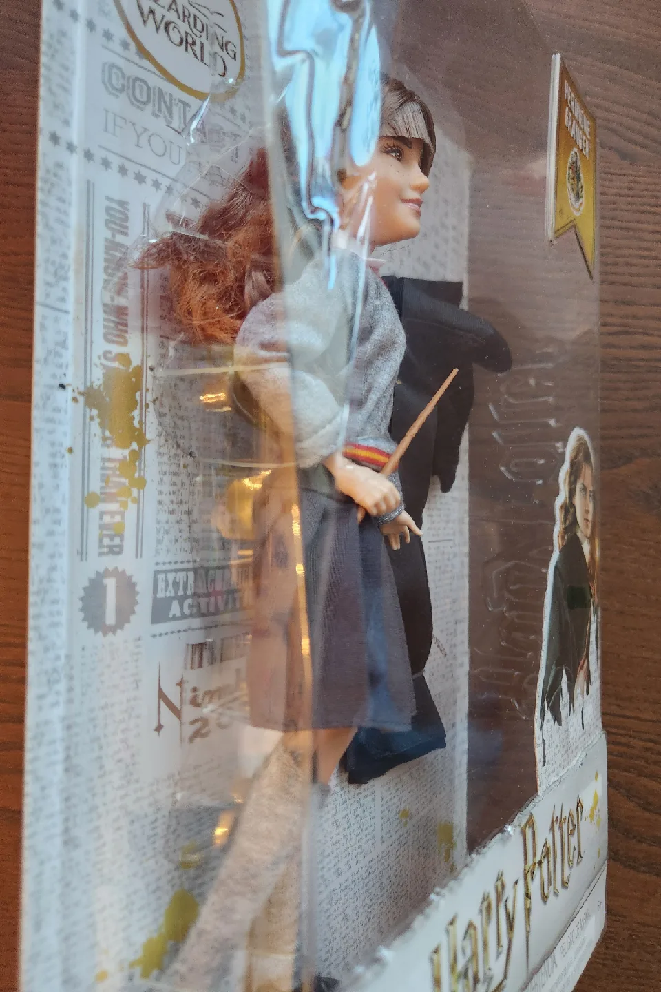 NEW IN BOX Mattel Wizarding World Hermione Grainger doll image indicator(2)