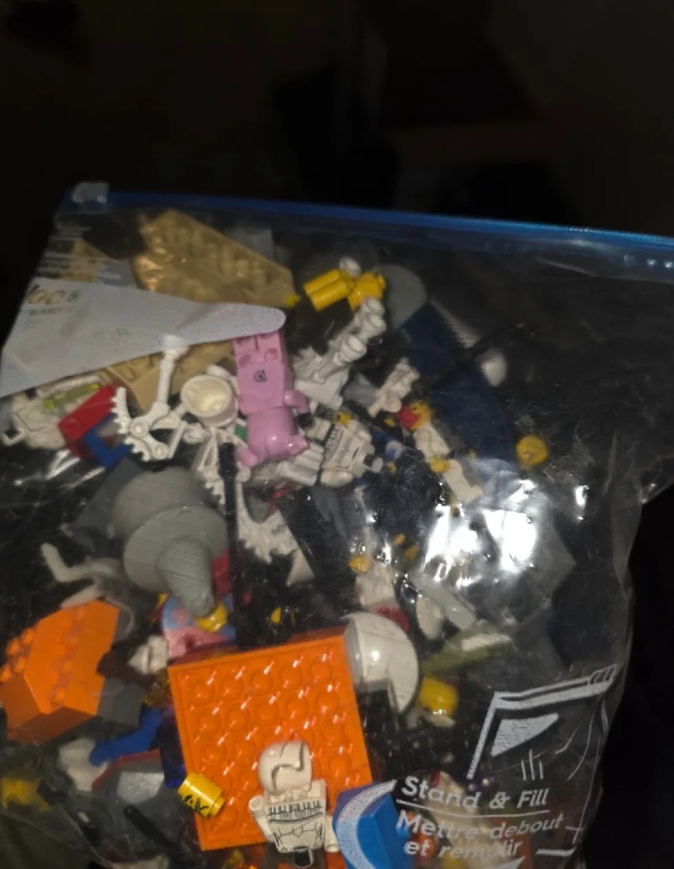 Lego Bricks and Minifigures Lot image indicator(2)