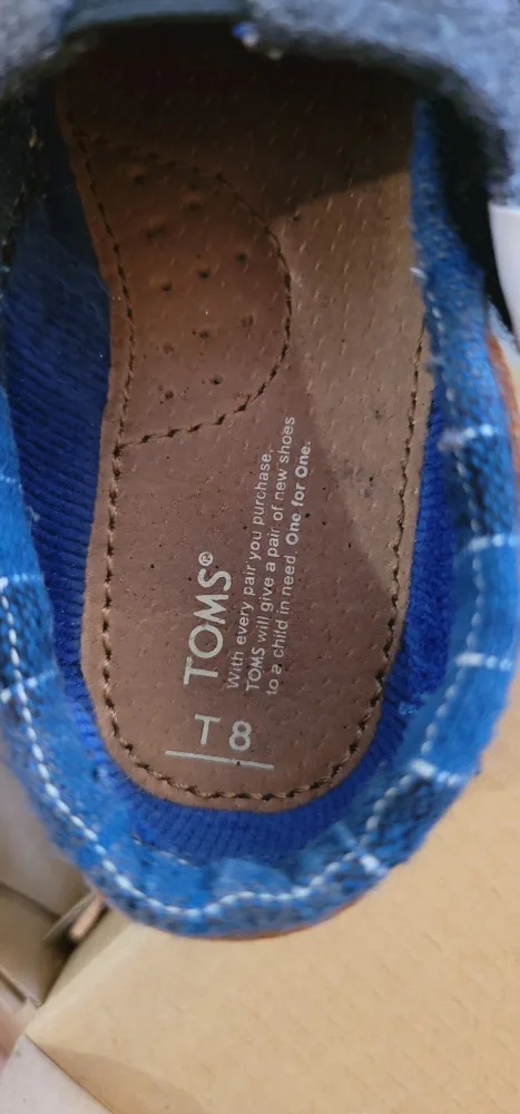 TOMS Kids' Shoes Size T8, Like New image indicator(5)
